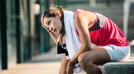 Les blessures au padel Si vous venez du tennis, attention aux mauvais gestes techniques et à un équipement inadapté au padel !