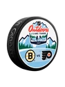 Palet de match officiel Inglasco Inc.  NHL Outdoors Lake Tahoe Dueling Philadelphia Flyers vs Boston Bruins